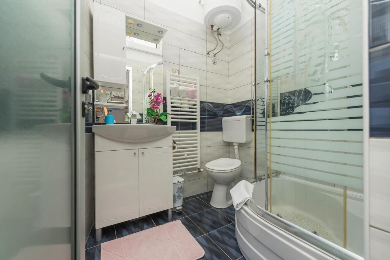 Premium Center Apartments Baška Voda Buitenkant foto
